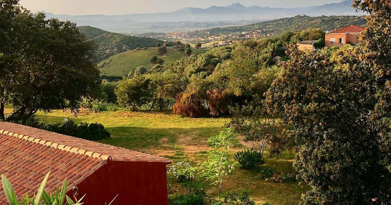 Farm Stay Gli Oleandri Loiri Porto San Paolo Extérieur photo