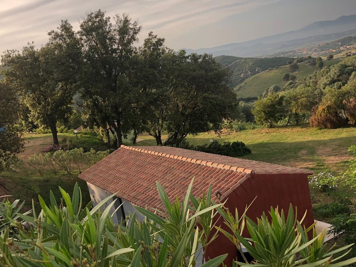 Farm Stay Gli Oleandri Loiri Porto San Paolo Extérieur photo
