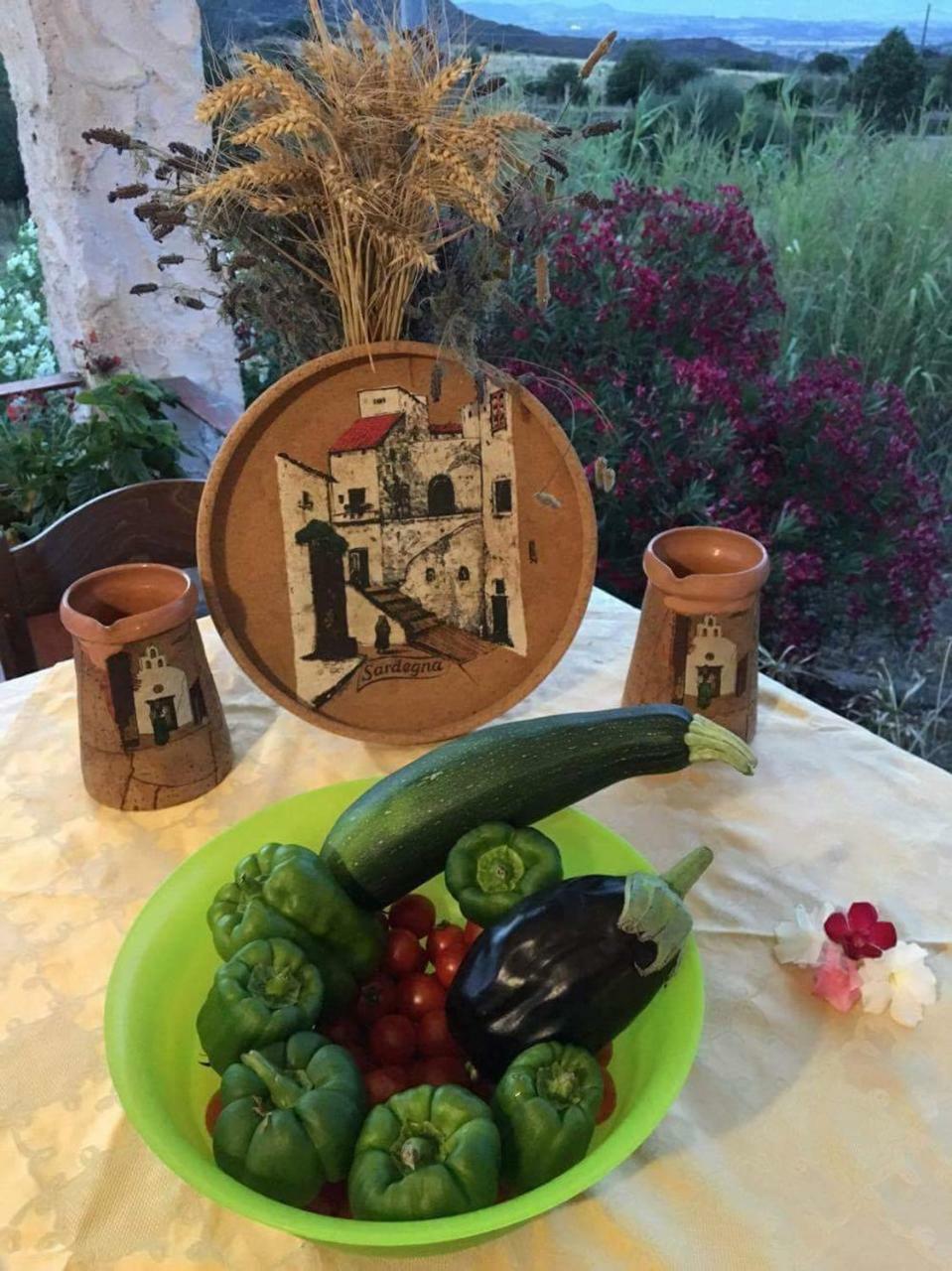 Farm Stay Gli Oleandri Loiri Porto San Paolo Extérieur photo